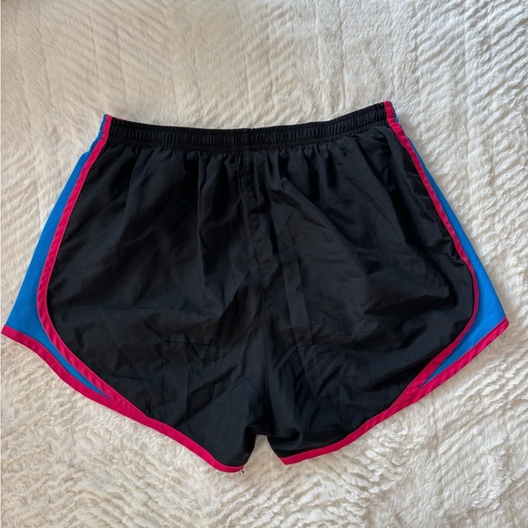 Nike Dri-Fit Lightweight Running Shorts – Tri-Color Trim - Picture 3 of 3